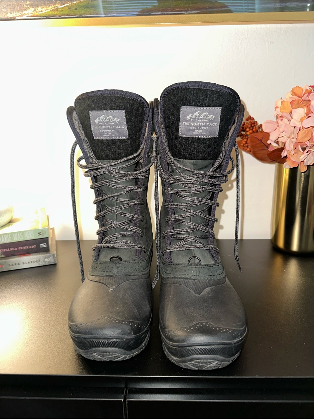 The North Face Women's Black Lace-Up Insulated Boots